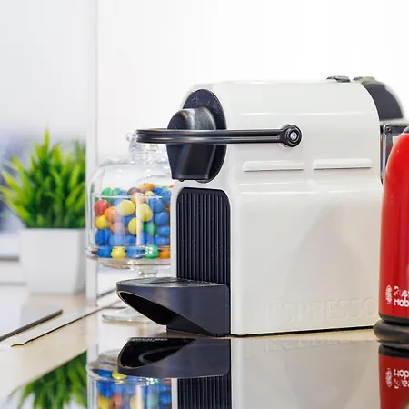 아파트 Center - Balcony Quiet - Air Conditioner - Kitchen - Wifi - Tram *