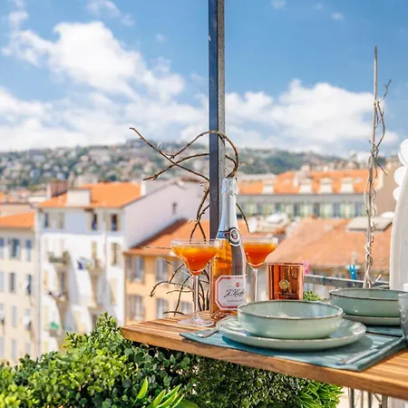 شقة Center - Balcony Quiet - Air Conditioner - Kitchen - Wifi - Tram