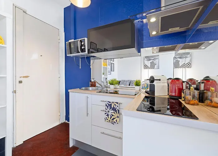 דירה Center - Balcony Quiet - Air Conditioner - Kitchen - Wifi - Tram
